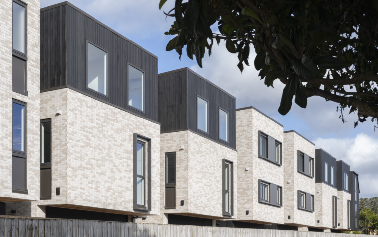 Tennyson Ave Ozac Amba coated JSC Scumble Nightfall 2